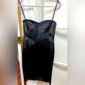 Sleek strapless BCBG maxazria, cocktail/formal dress. Gently worn & dry cleaned
